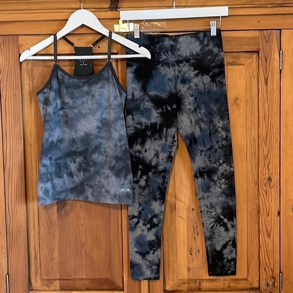 Calvin Klein Performance 2 Piece Work Out Leggings & Top Sz. S - Picture 1 of 16